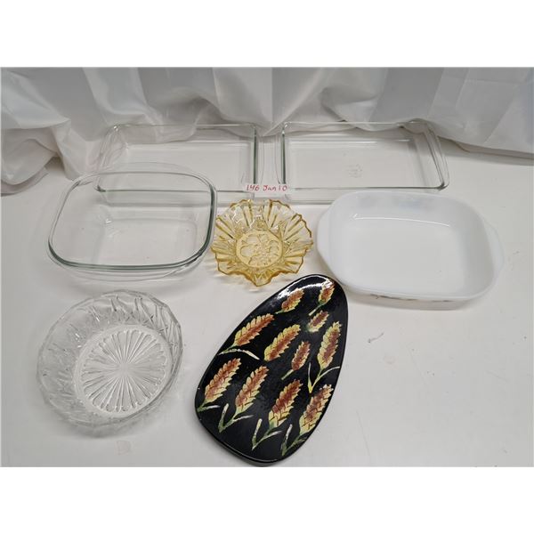 2 Pyrex pans + others