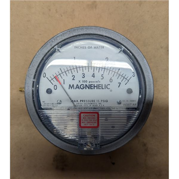 Magenhelic Max Pressure 15 PSIG Gauge