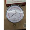 Image 1 : WINTERS Pressure Gauge 200 PSI