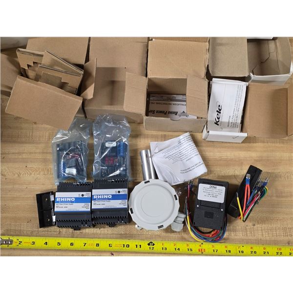 Power supply units and circuit signal inputs