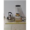 Image 1 : electric blender + kettle