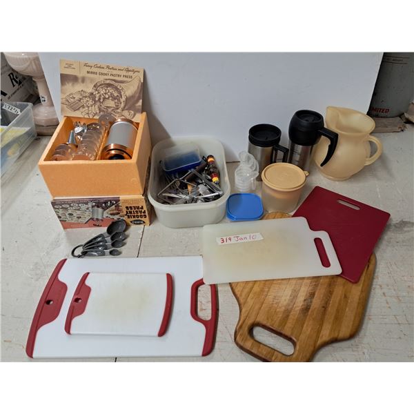 cutting boards + cake decorating misc