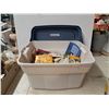 Image 1 : container w/ lot of books