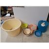 Image 1 : lot of kitchen containers