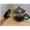Image 3 : bird feeder and wheel