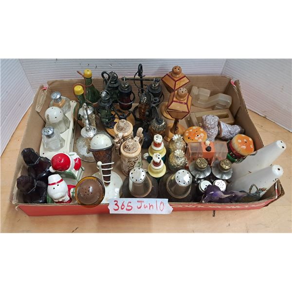 salt + pepper shakers