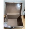 Image 4 : tin box, lunch bag, glass cups misc