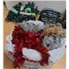 Image 4 : christmas lights + garland