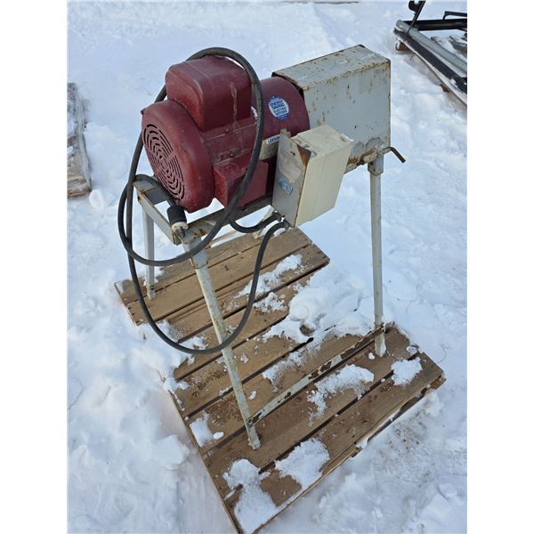 2x4 Stake sharpener