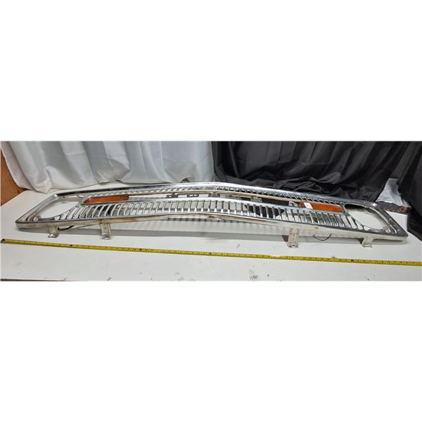 Dodge grille
