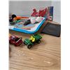 Image 2 : tin tray + toys