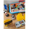 Image 3 : tin tray + toys