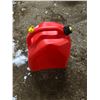 Image 1 : Gas can