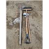 Image 1 : Rakes, brooms and edger