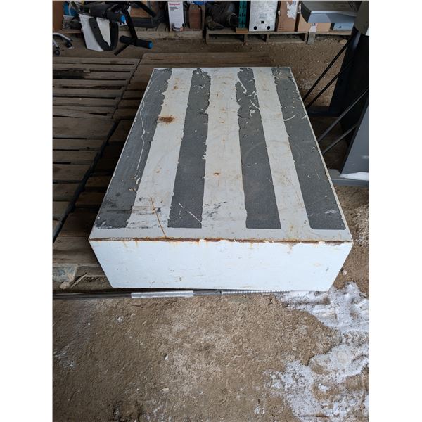 Weather Guard Box (48"x30"x13")