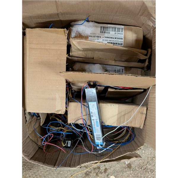Box of Phillips Advanced Intelli Volt Centium ICN-2P32-N