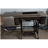 Image 7 : vintage singer sewing machine