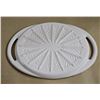 Image 2 : Vintage Jeannette Shell Pink Milk Glass Serving Tray “Feather” Pattern