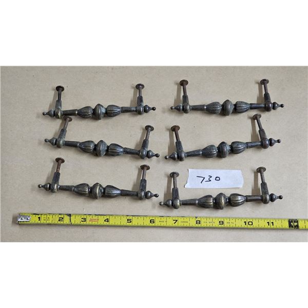 Vintage Hardware.  (6) Drawer/Cupboard Handles