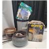 Image 4 : floral décor, basket, canvas painting, flower pots, popcorn popper misc