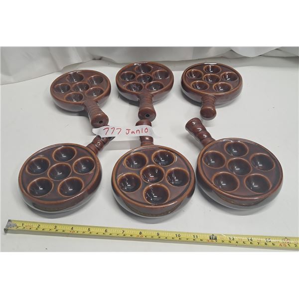 6 ceramic escargot cooking and serving holders