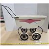 Image 1 : Doll Carriage