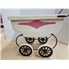 Image 2 : Doll Carriage