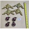 Image 1 : (4) Vintage Ball Castors, (4) Brass Coloured Corner Mounts