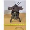 Image 1 : 3 footed cast iron lantern
