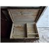 Image 2 : Chest with contents
