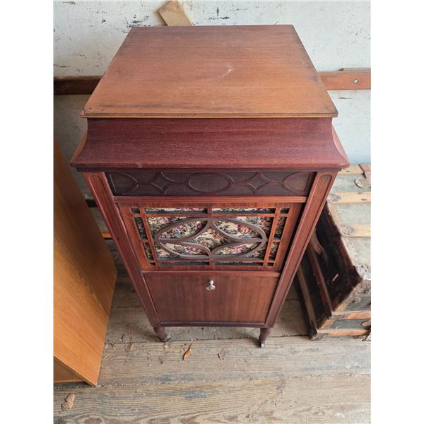 Antique ~ 1920's edison diamond disc phonograph
