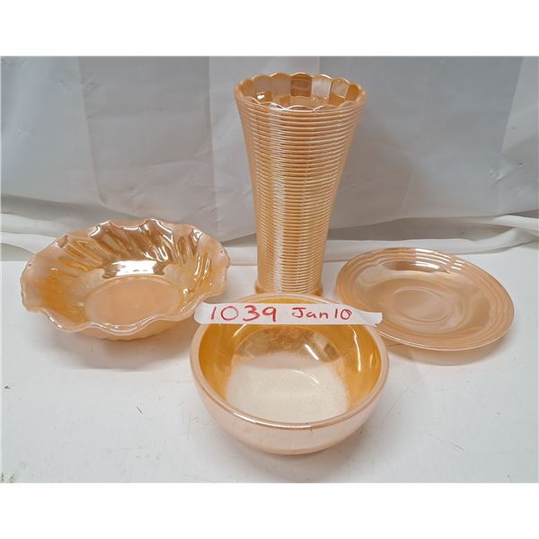 4 piece oven fire-king ware dishes