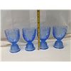 Image 2 : 4 blue glass cups