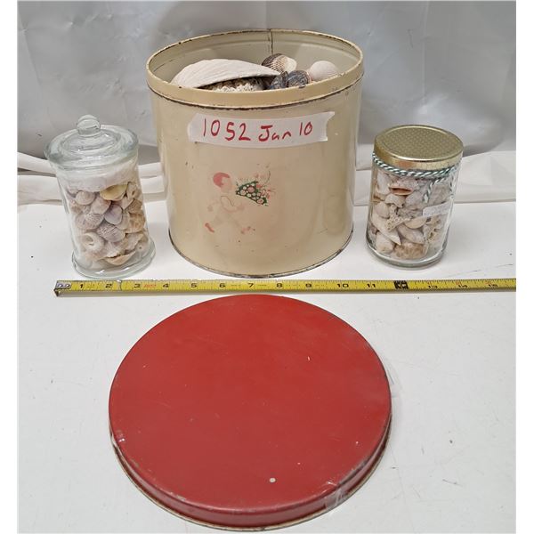 tin w/ sea shells + 2 jars of sea shells