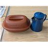 Image 1 : Enamel Kettle w/ Clay Baker LAGOSTINE