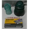 Image 1 : 2 insulators + a 95% full box of staples