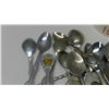 Image 3 : 30 souvenir spoons