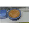 Image 3 : Pyrex bread dish + 6 Meito China plates