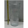 Image 2 : glass vase