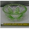 Image 1 : green glass bowl
