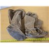 Image 1 : Pair of mocassins- 10.5" heel to toe