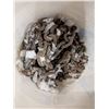 Image 4 : Pail w/ 1"-2"x Variety Length Chains