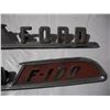 Image 3 : 21 ford F-100 emblems