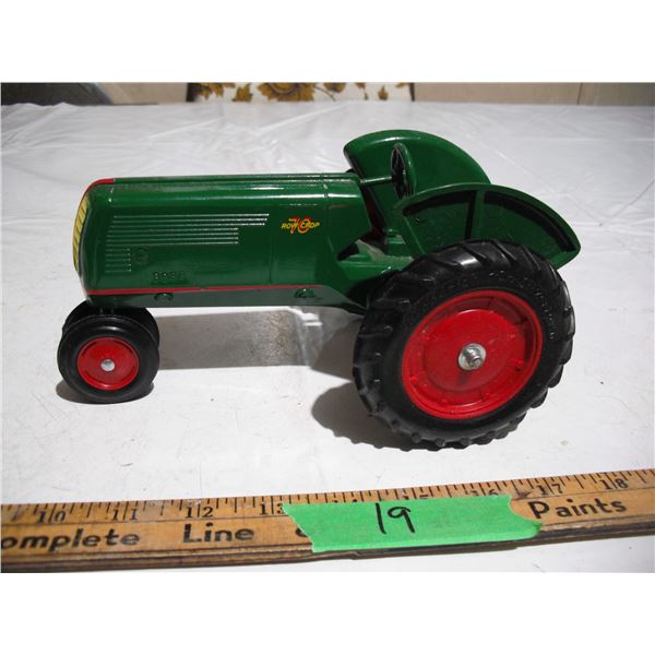 ertl nov 1986 1:16 scale diecast oliver 70 row crop toy tractor