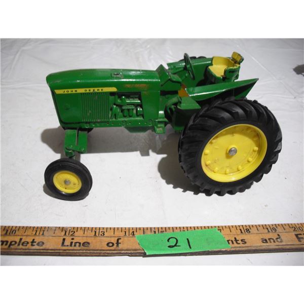 john deere diecast 1:16 scale toy tractor