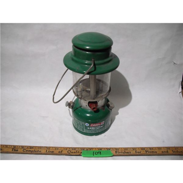 1983 easi-lite coleman 321 c lantern no 4 glass globe