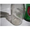 Image 4 : (4) vintage pop bottles