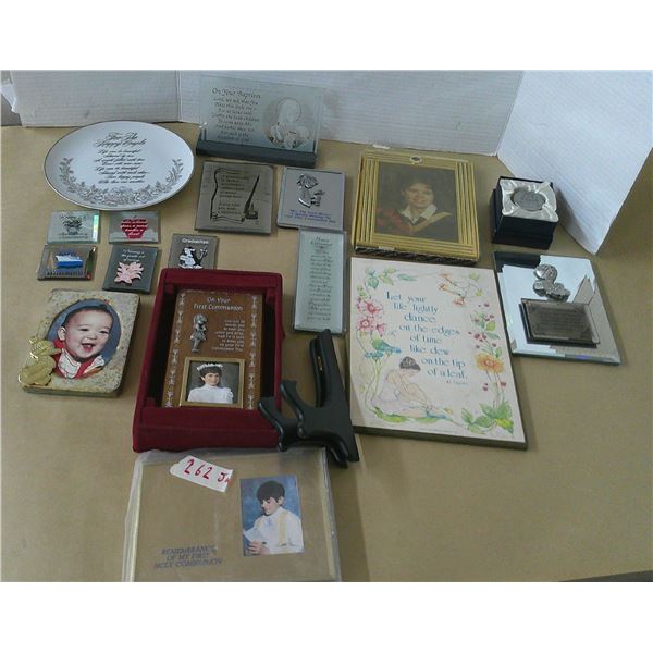 lot of pictures, frames, and quotes