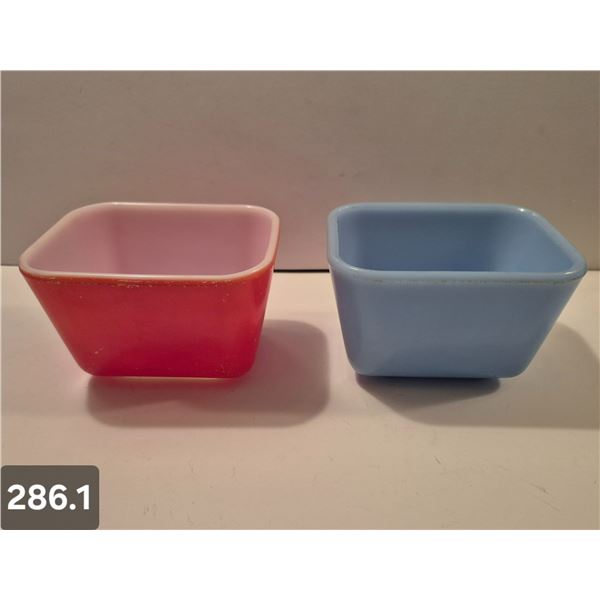 Pyrex - 2 refrigerator jars, no lids, blue delphite and red, excellent condition