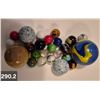 Image 2 : Collection of Vintage Marbles